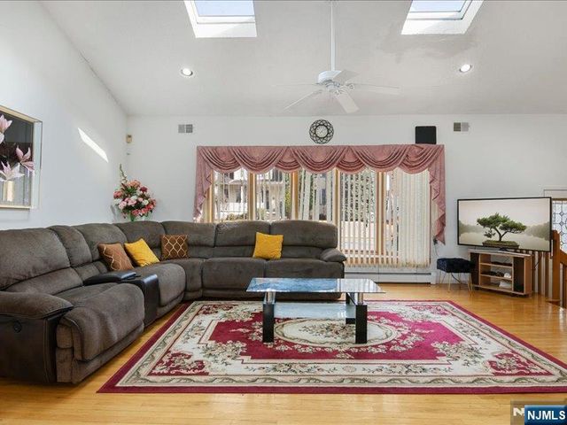 81 Hastings Avenue, Nutley, NJ 07110