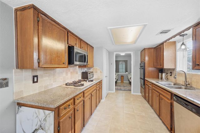2010 River Village Drive, Houston, TX 77339