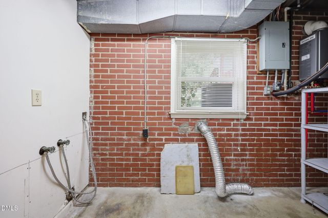 2222 Lynette Drive, Greensboro, NC 27403