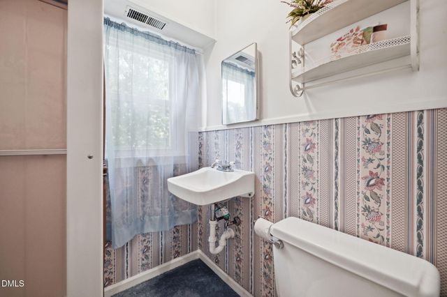 2222 Lynette Drive, Greensboro, NC 27403
