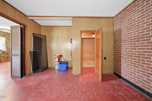 2222 Lynette Drive, Greensboro, NC 27403
