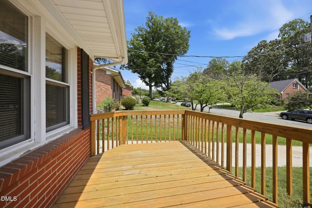 2222 Lynette Drive, Greensboro, NC 27403