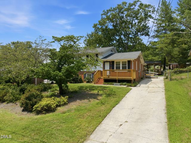 2222 Lynette Drive, Greensboro, NC 27403