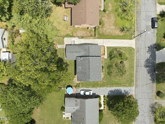 2222 Lynette Drive, Greensboro, NC 27403