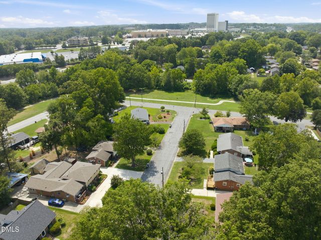 2222 Lynette Drive, Greensboro, NC 27403