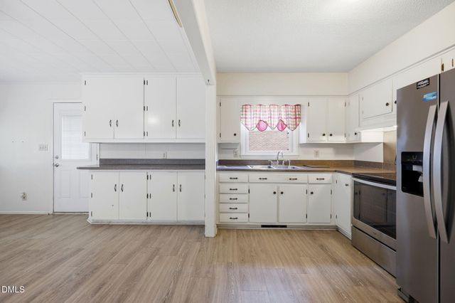 2222 Lynette Drive, Greensboro, NC 27403
