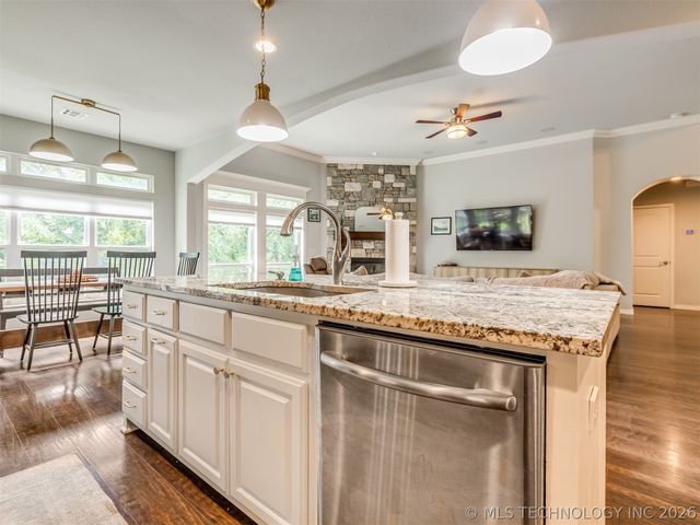 4515 W 93rd Street, Tulsa, OK 74132