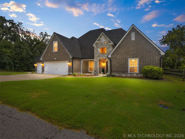 4515 W 93rd Street, Tulsa, OK 74132