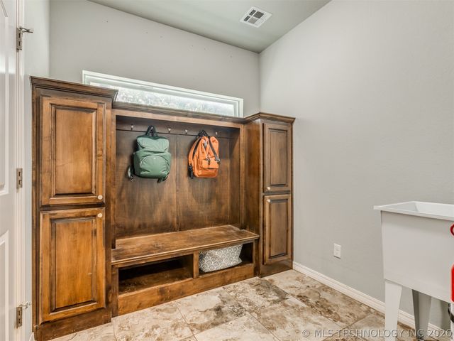 4515 W 93rd Street, Tulsa, OK 74132