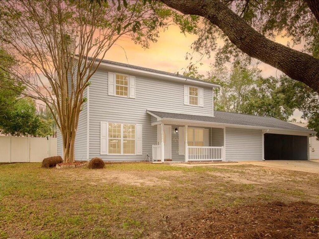 207 NW Candace Ct, Dothan, AL 36301