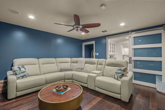 4115 Bellaire Drive S, Fort Worth, TX 76109