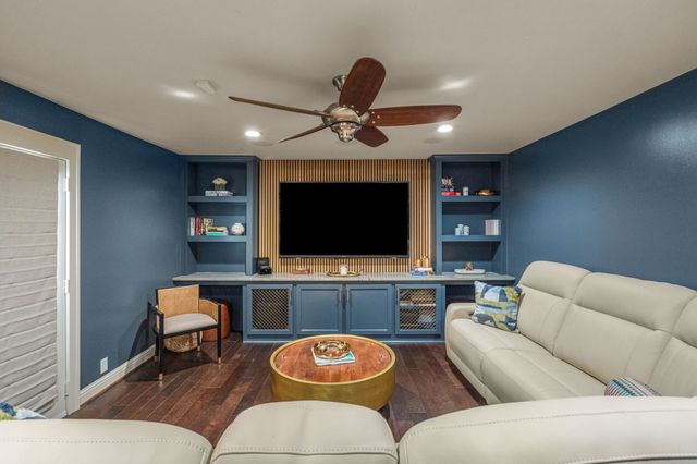 4115 Bellaire Drive S, Fort Worth, TX 76109