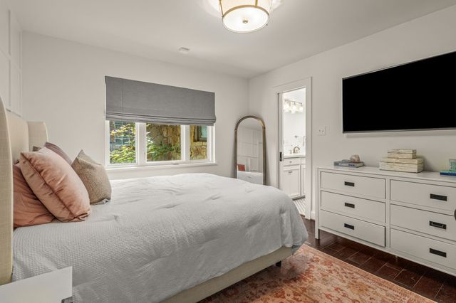 4115 Bellaire Drive S, Fort Worth, TX 76109