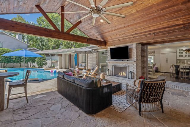 4115 Bellaire Drive S, Fort Worth, TX 76109