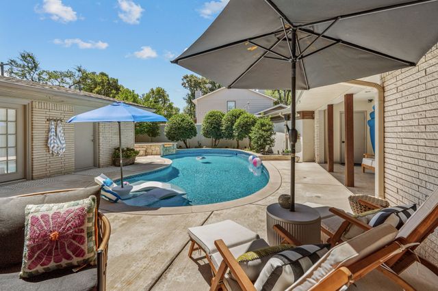 4115 Bellaire Drive S, Fort Worth, TX 76109