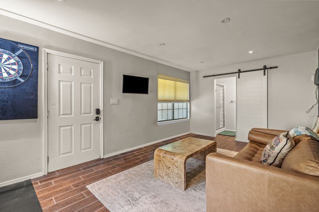 4115 Bellaire Drive S, Fort Worth, TX 76109