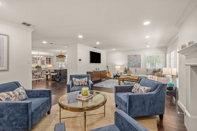 4115 Bellaire Drive S, Fort Worth, TX 76109