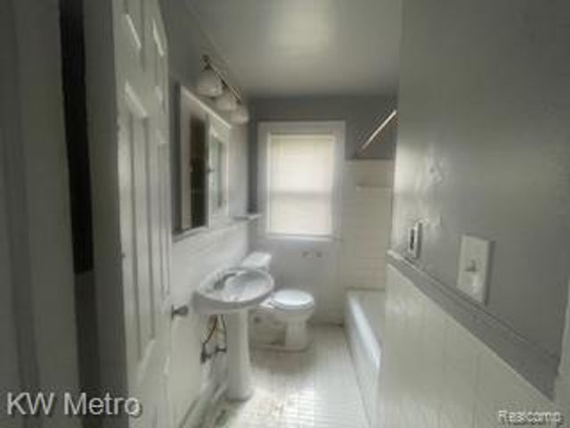 15895 Cloverlawn Street, Detroit, MI 48238