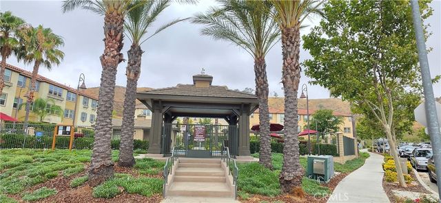 22041 Barrington Way, Saugus, CA 91350