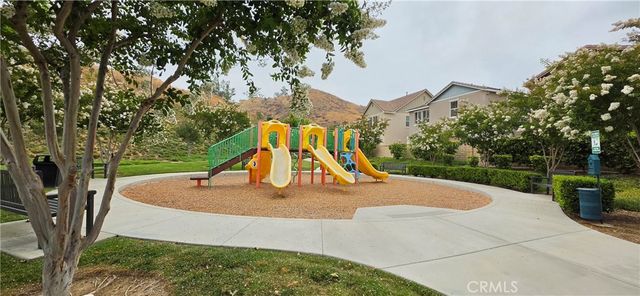 22041 Barrington Way, Saugus, CA 91350