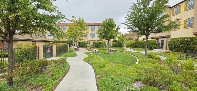 22041 Barrington Way, Saugus, CA 91350