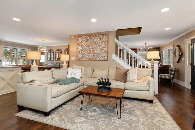 840 COMMERCE RD, Staunton, VA 24401