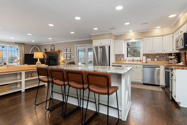 840 COMMERCE RD, Staunton, VA 24401