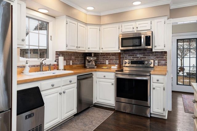 840 COMMERCE RD, Staunton, VA 24401