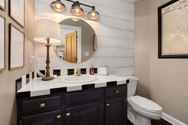 840 COMMERCE RD, Staunton, VA 24401