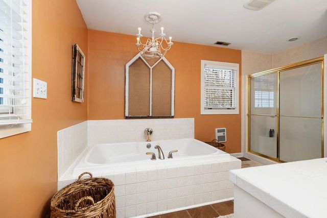 840 COMMERCE RD, Staunton, VA 24401