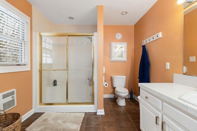 840 COMMERCE RD, Staunton, VA 24401