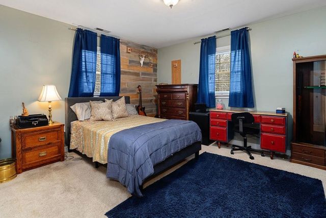 840 COMMERCE RD, Staunton, VA 24401