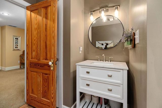 840 COMMERCE RD, Staunton, VA 24401