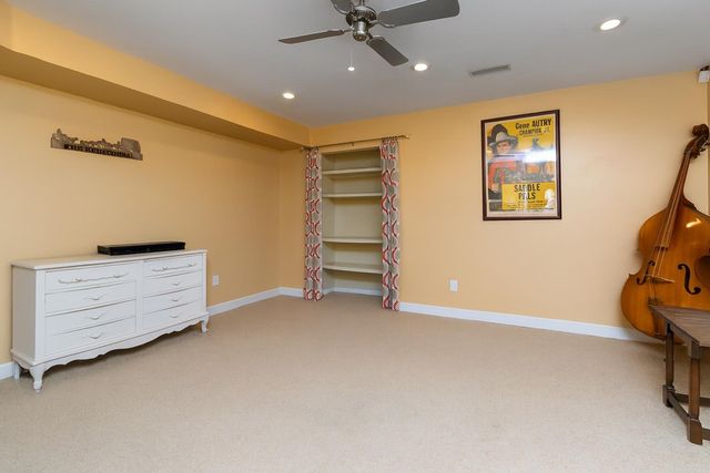 840 COMMERCE RD, Staunton, VA 24401