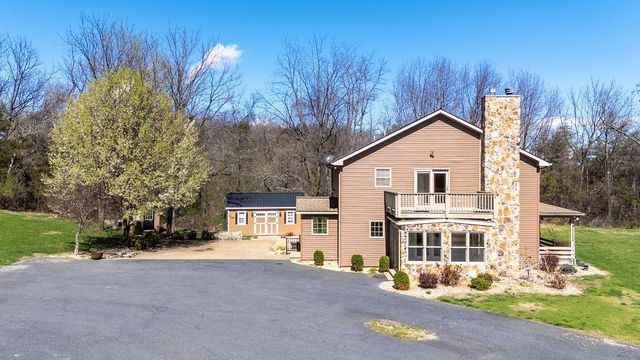 840 COMMERCE RD, Staunton, VA 24401