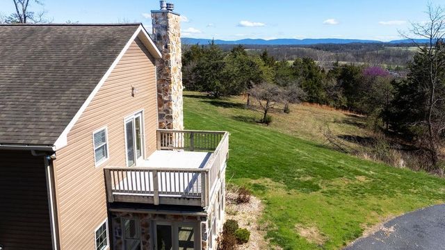 840 COMMERCE RD, Staunton, VA 24401