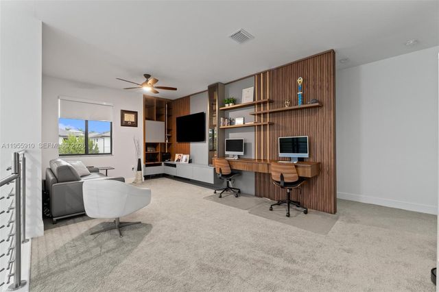 8086 NW 47th Ter, Doral, FL 33166