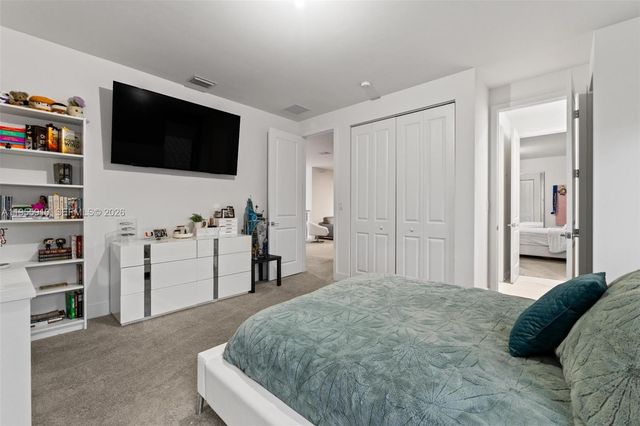 8086 NW 47th Ter, Doral, FL 33166