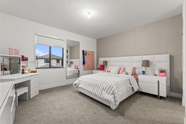 8086 NW 47th Ter, Doral, FL 33166