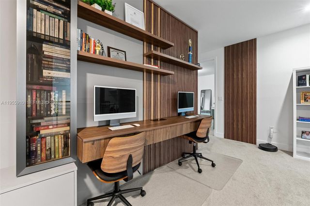 8086 NW 47th Ter, Doral, FL 33166