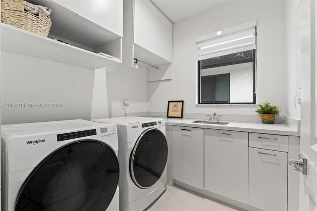 8086 NW 47th Ter, Doral, FL 33166