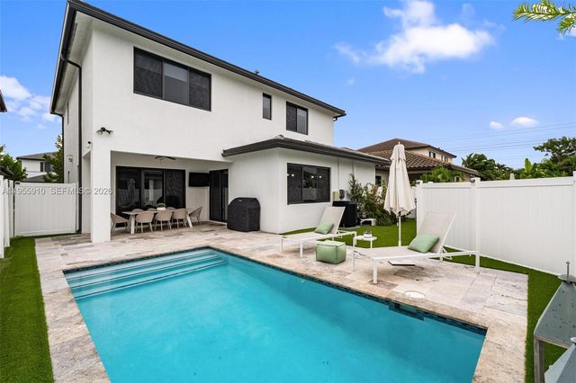 8086 NW 47th Ter, Doral, FL 33166