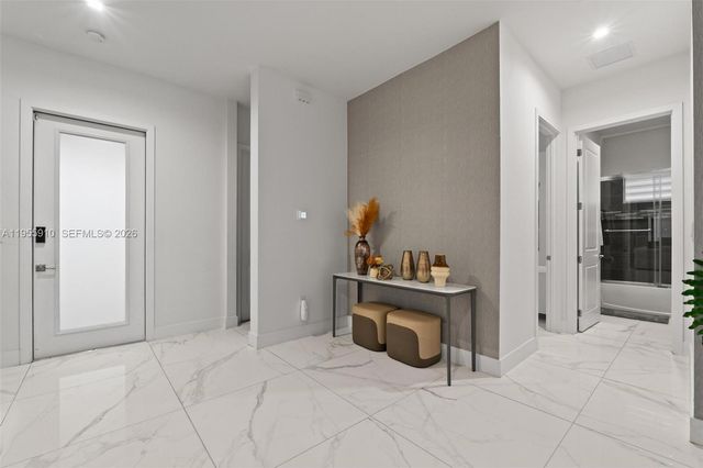 8086 NW 47th Ter, Doral, FL 33166