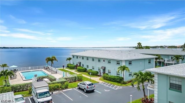 3326 N Key DR 5, North Fort Myers, FL 33903