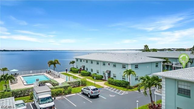 3326 N Key DR 5, North Fort Myers, FL 33903