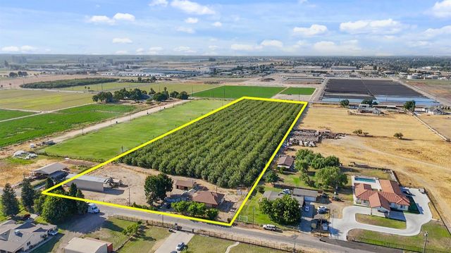 2007 W Glenwood Ave, Turlock, CA 95380