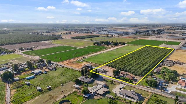 2007 W Glenwood Ave, Turlock, CA 95380