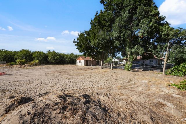 2007 W Glenwood Ave, Turlock, CA 95380