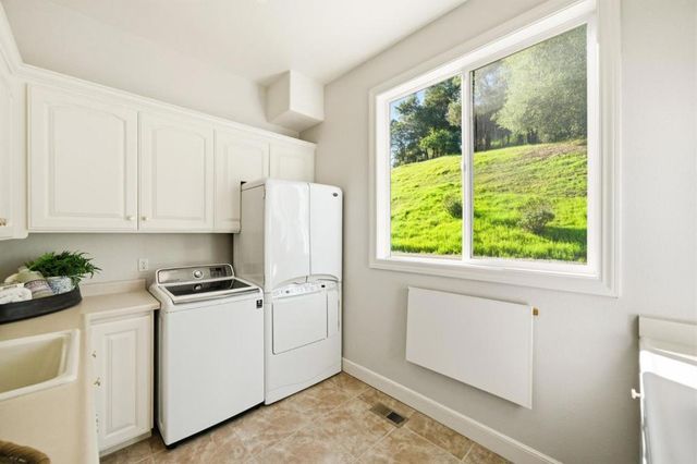 18400 Lakeview Court, Los Gatos, CA 95033