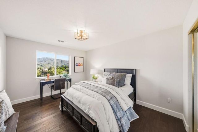 18400 Lakeview Court, Los Gatos, CA 95033